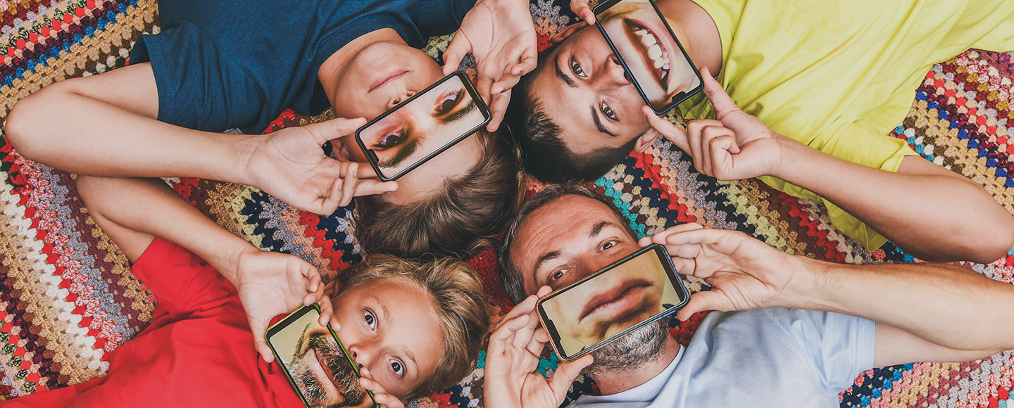 Presenting ourselves today, like the directors of yesterday