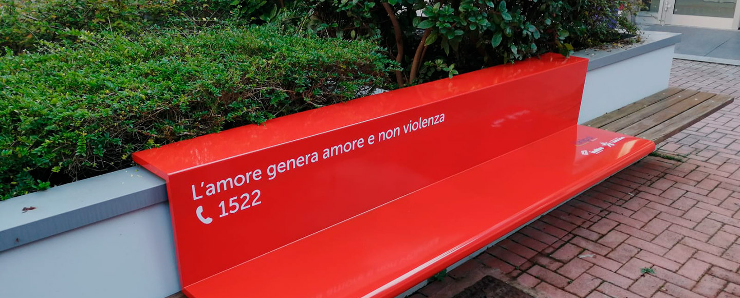 Inaugurazione della Panchina Rossa